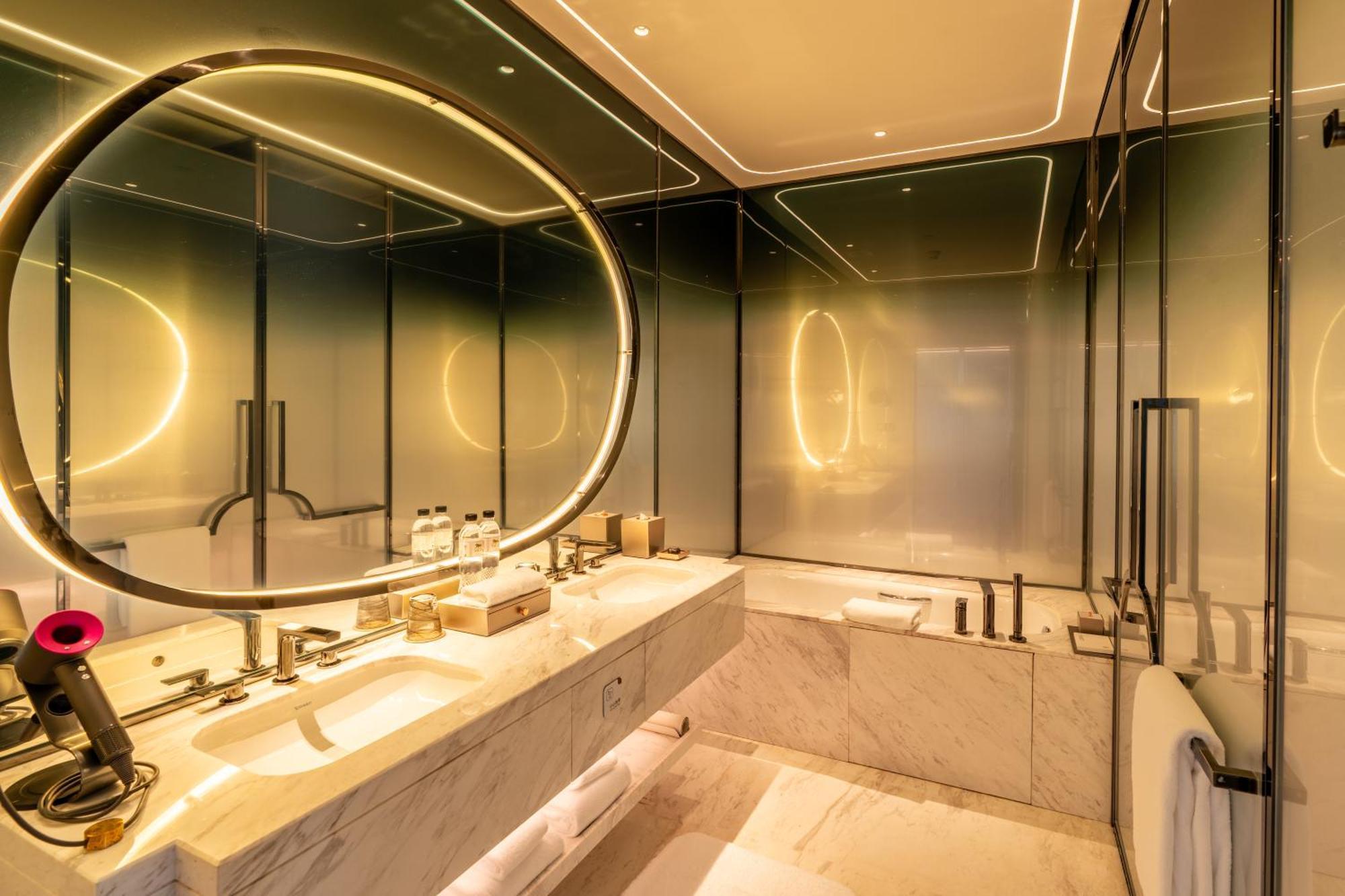 Mgm Qingdao Hotel Exterior photo